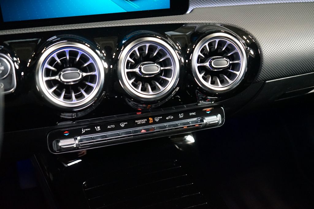 Mercedes-Benz A 180 2021