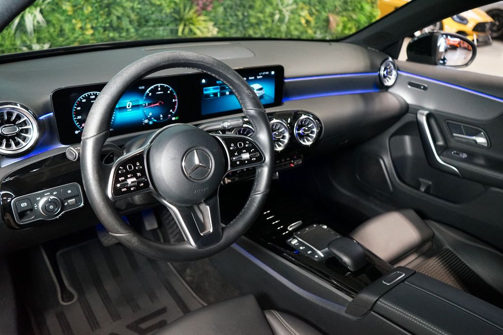 Mercedes-Benz A 180 2021