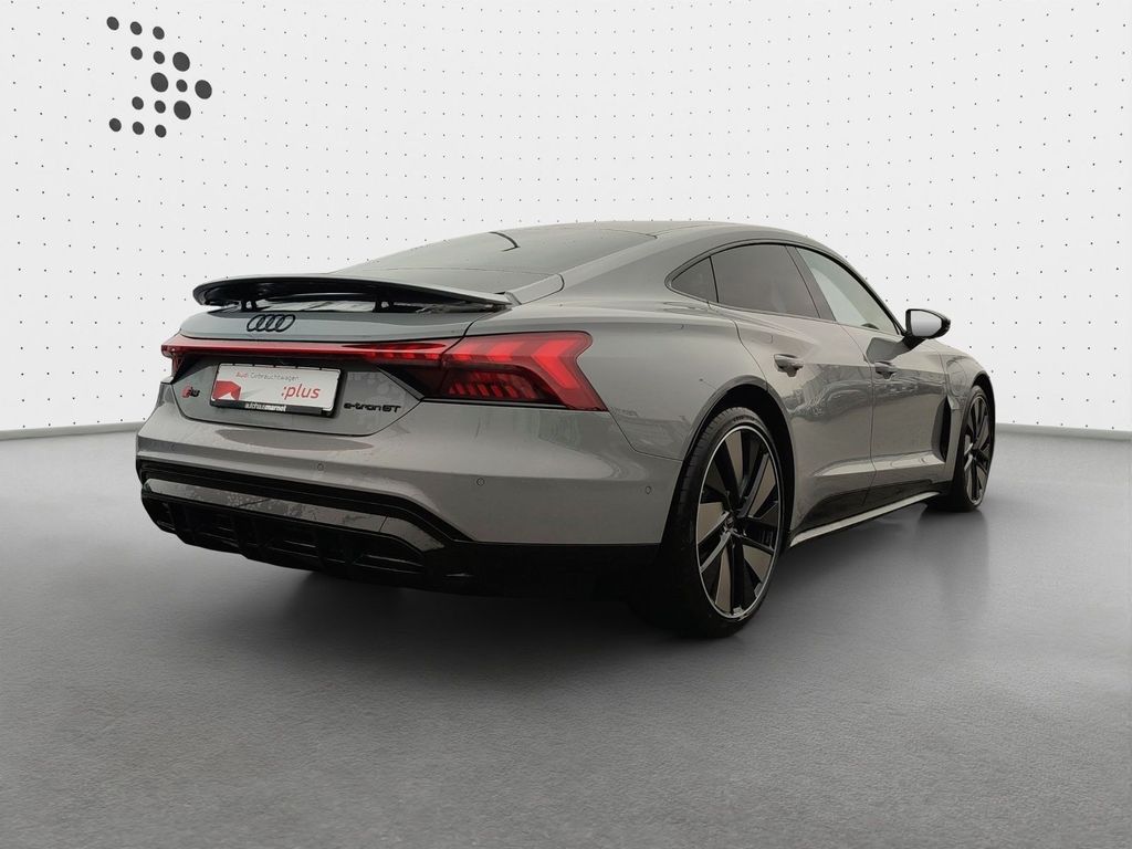 Audi RS e-tron GT 2024