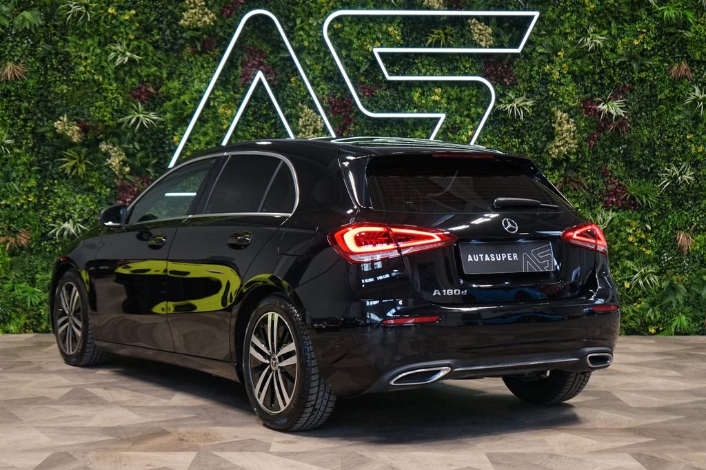 Mercedes-Benz A 180 2021
