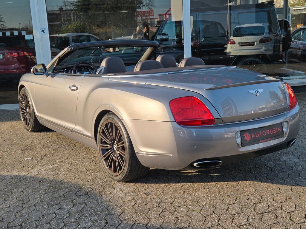 Bentley Continental GTC 2011