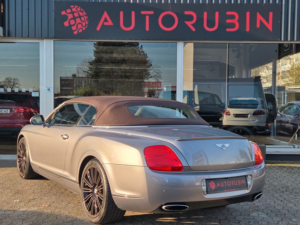 Bentley Continental GTC 2011