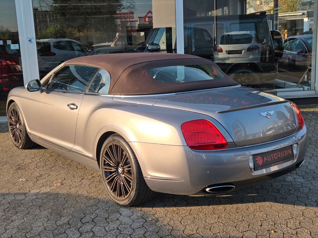 Bentley Continental GTC 2011