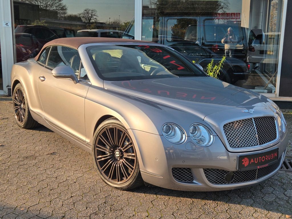 Bentley Continental GTC 2011