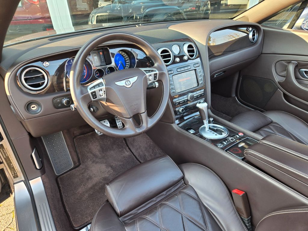 Bentley Continental GTC 2011