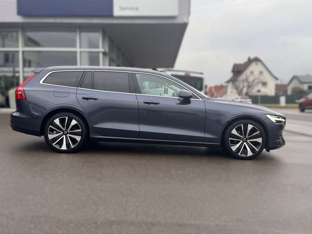 Volvo V60 2022