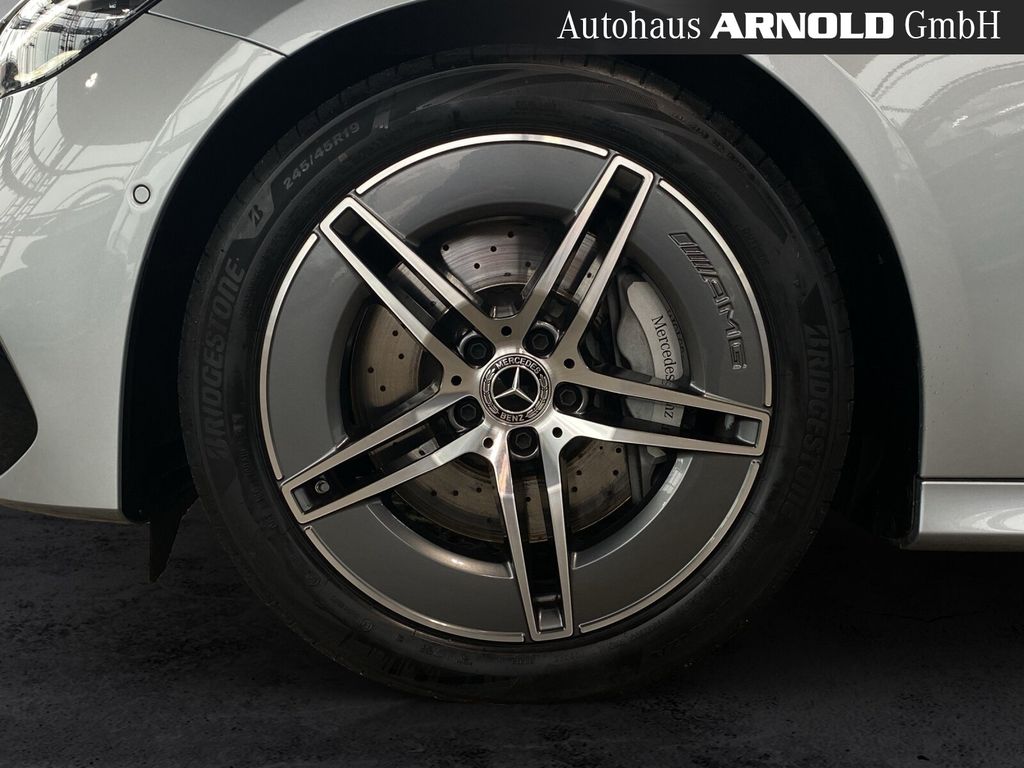 Mercedes-Benz E 220 2025