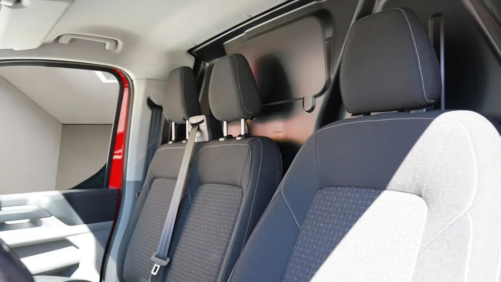 Ford Tourneo Custom 2025