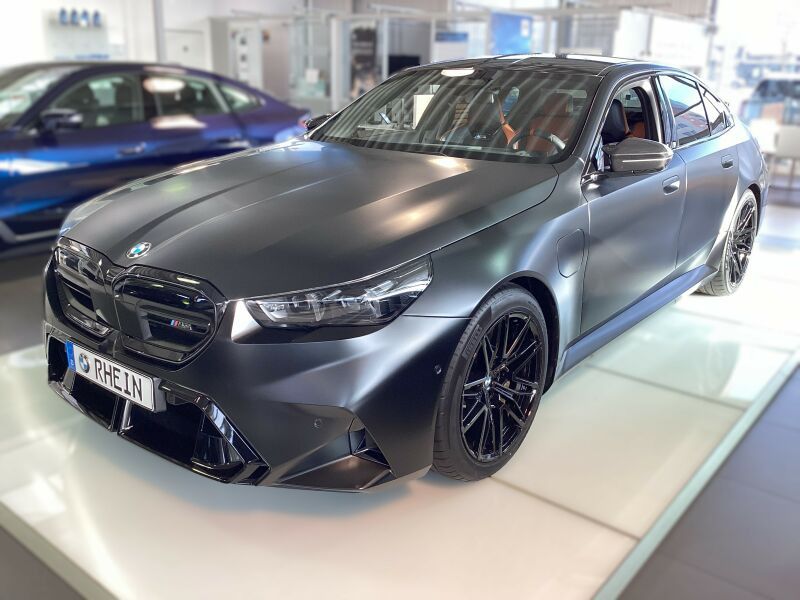 BMW M5 2025