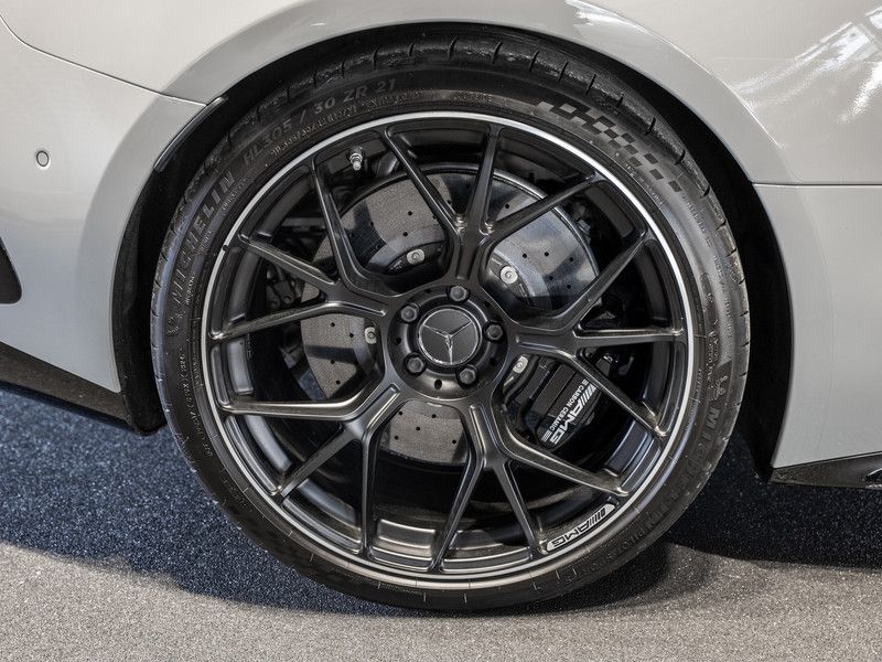 Mercedes-Benz AMG GT 2024