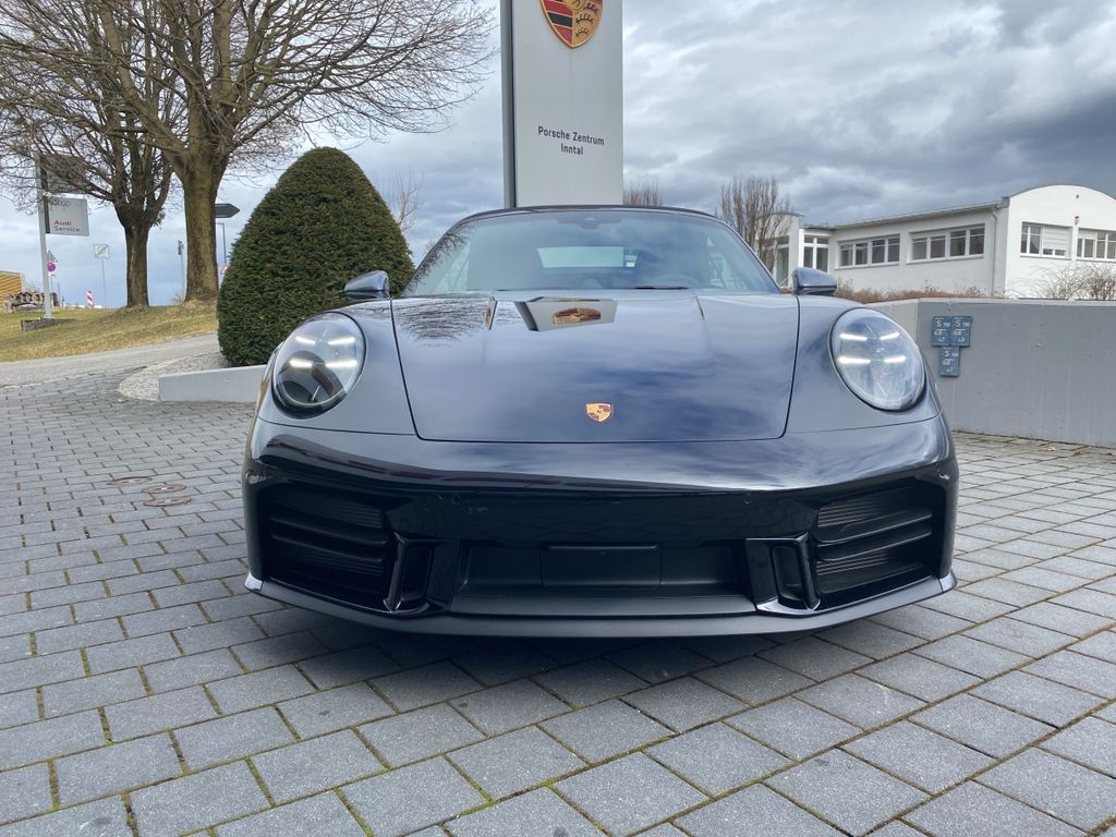 Porsche 992 2025