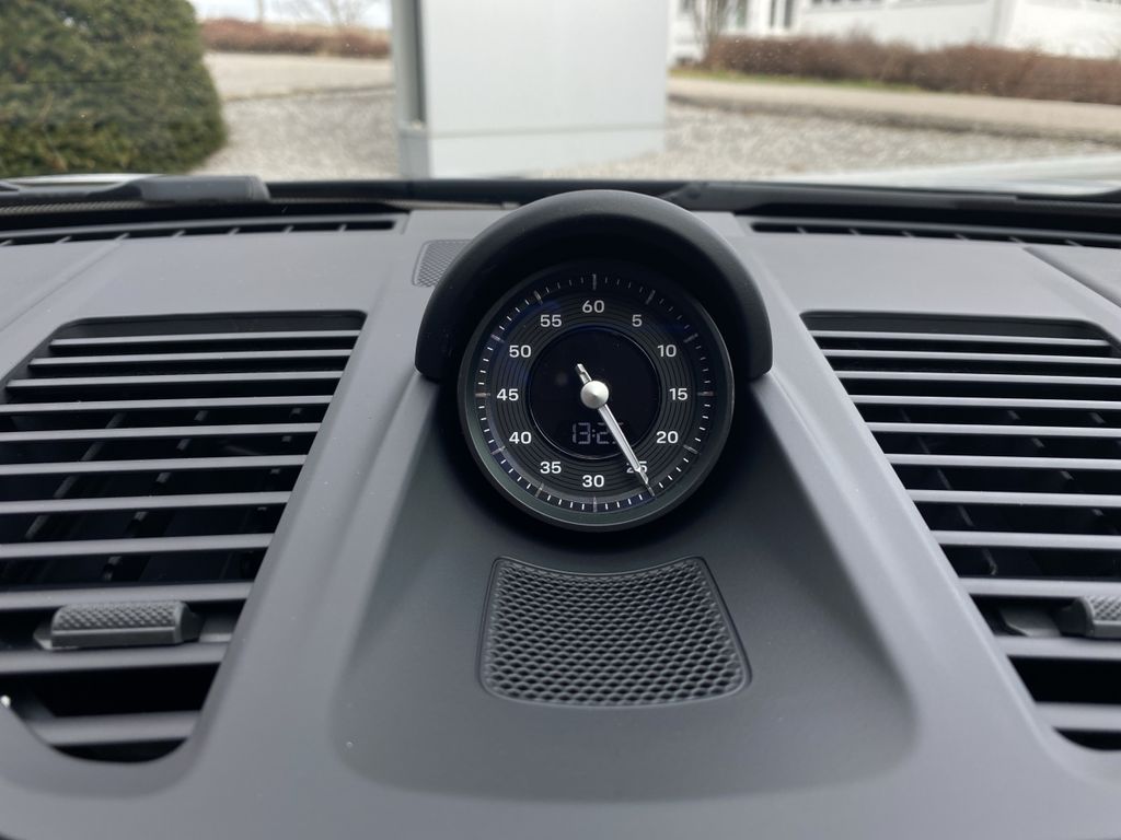 Porsche 992 2025