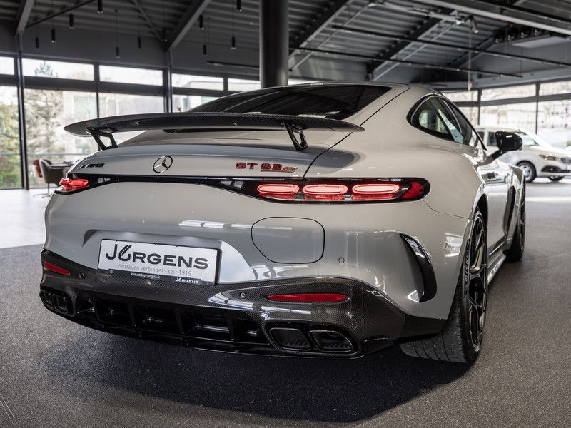 Mercedes-Benz AMG GT 2024