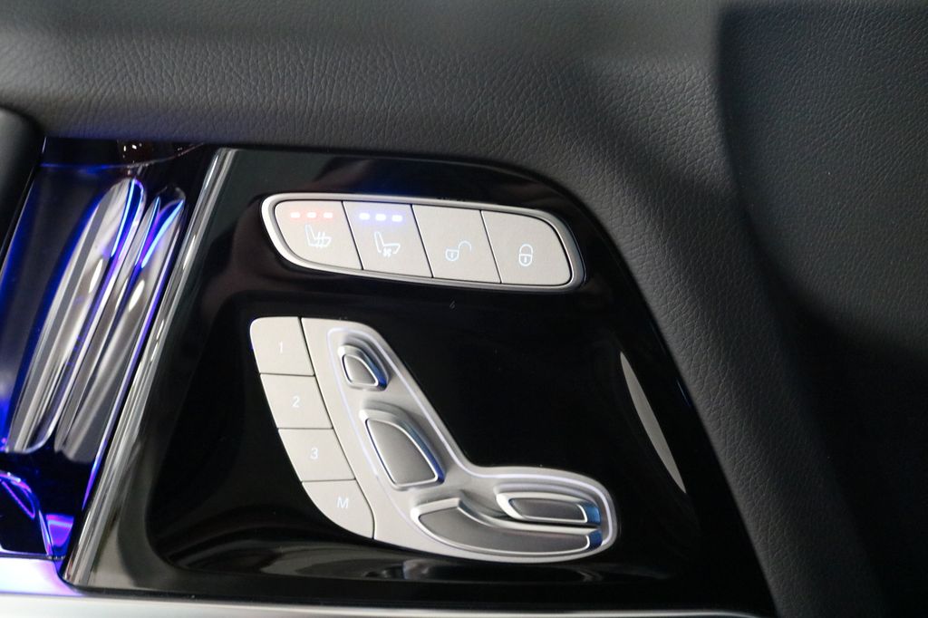 Mercedes-Benz 450 2025