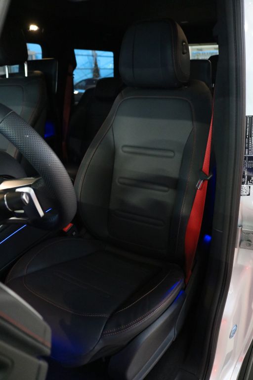 Mercedes-Benz 450 2025