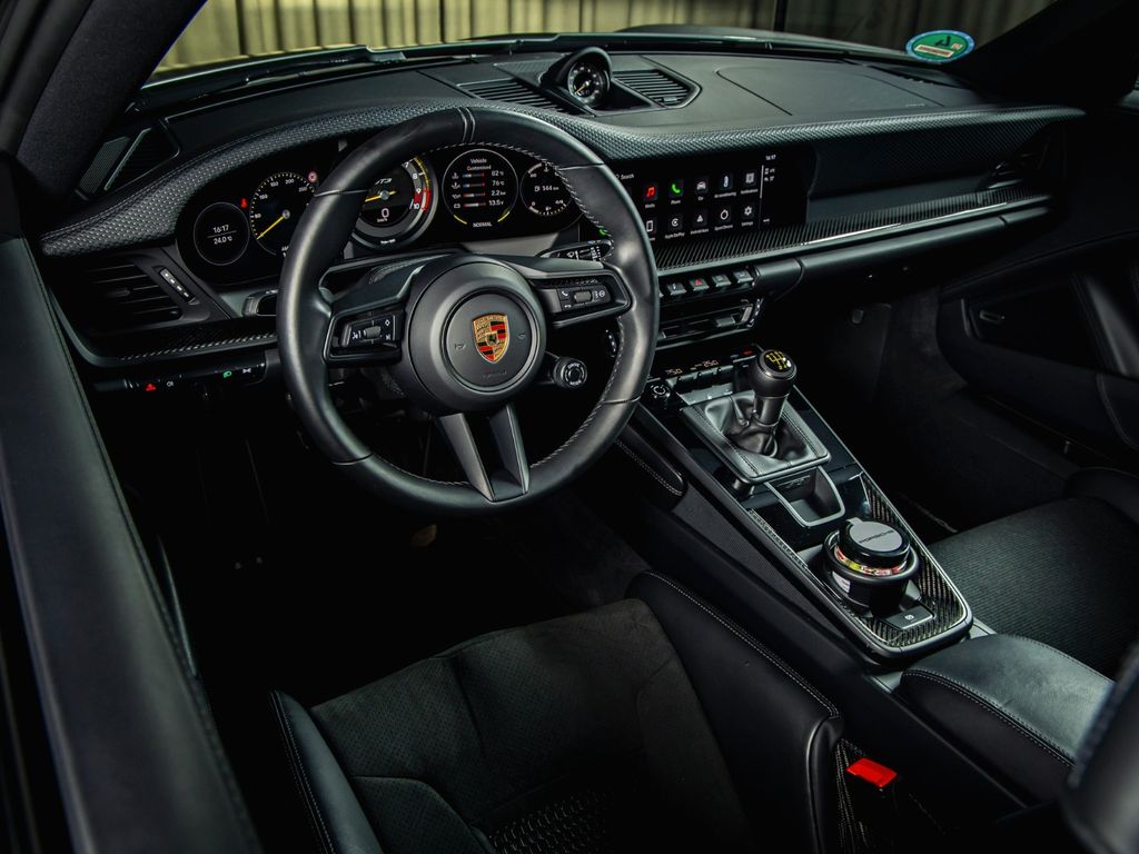 Porsche 992 2023