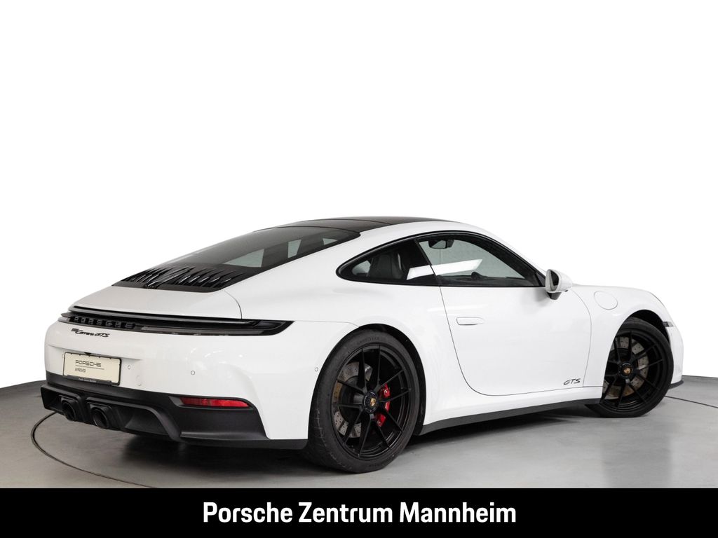 Porsche 992 2025