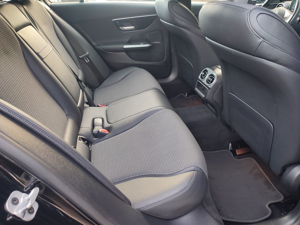 Mercedes-Benz C 200 2023