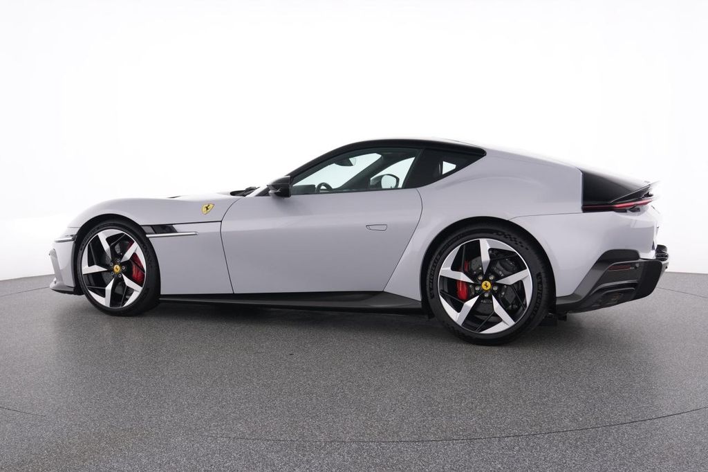 Ferrari 12Cilindri 2025