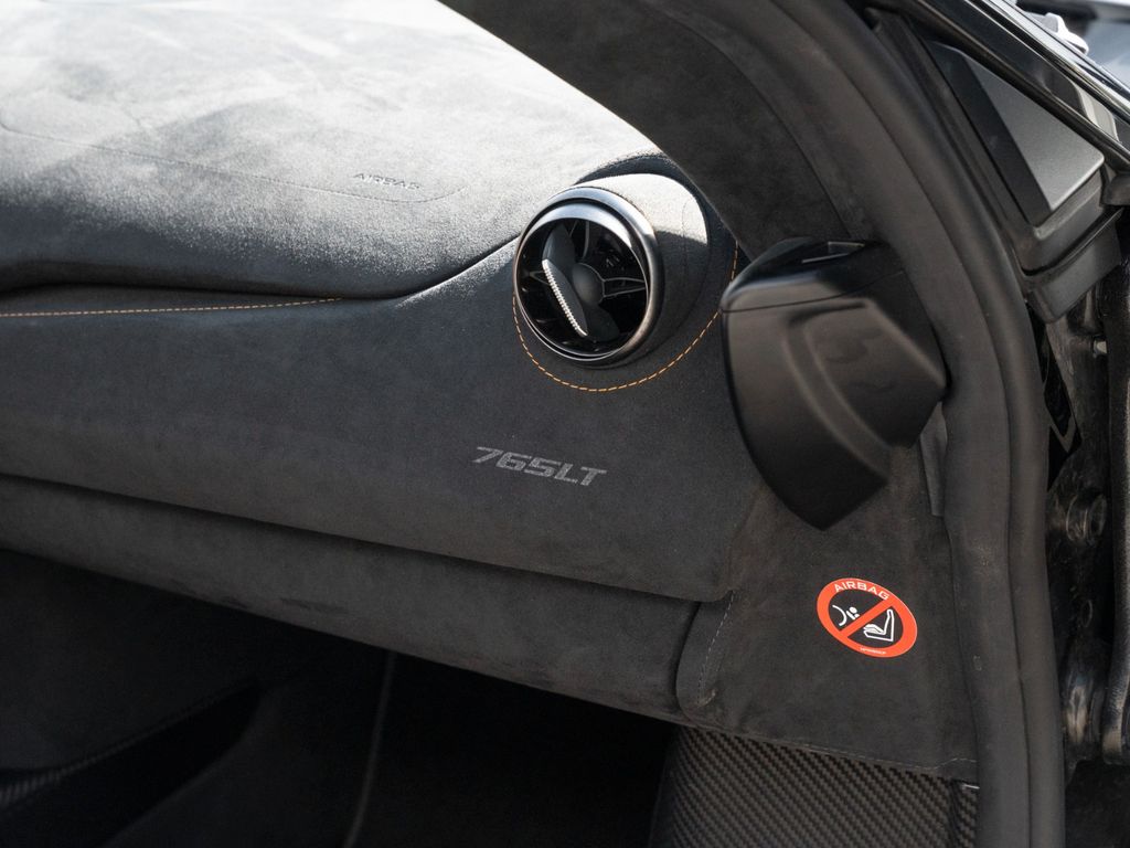 McLaren 765LT 2022