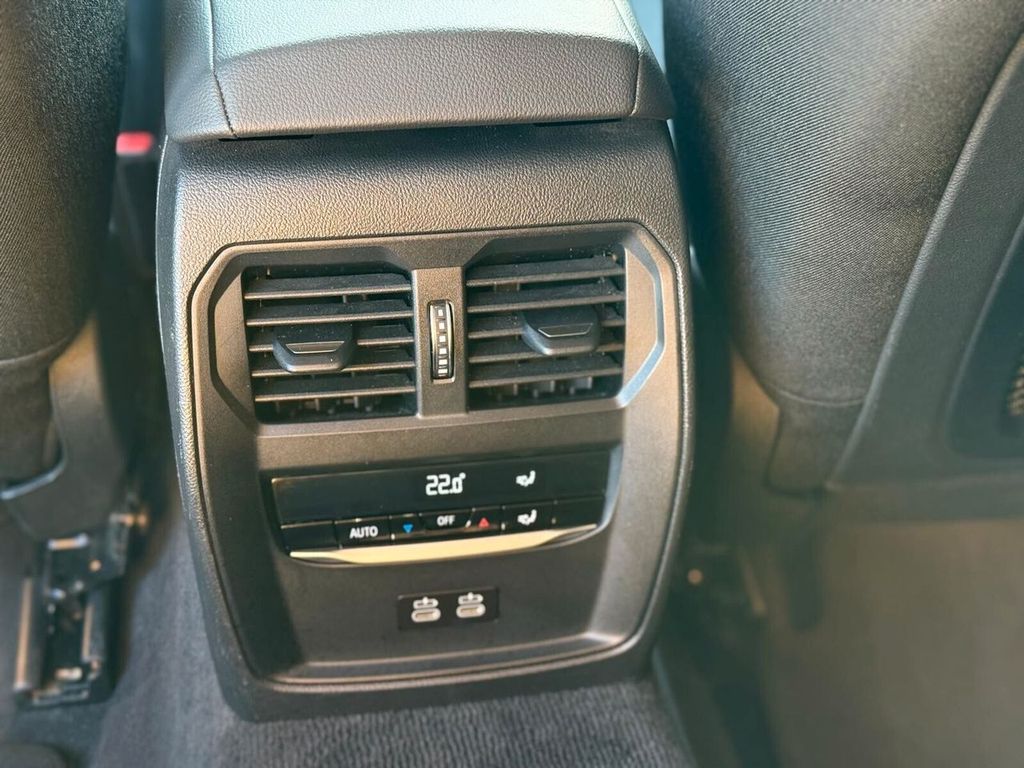 BMW 318 2023
