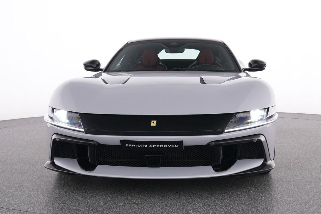 Ferrari 12Cilindri 2025