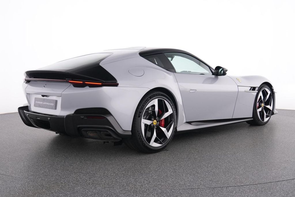 Ferrari 12Cilindri 2025