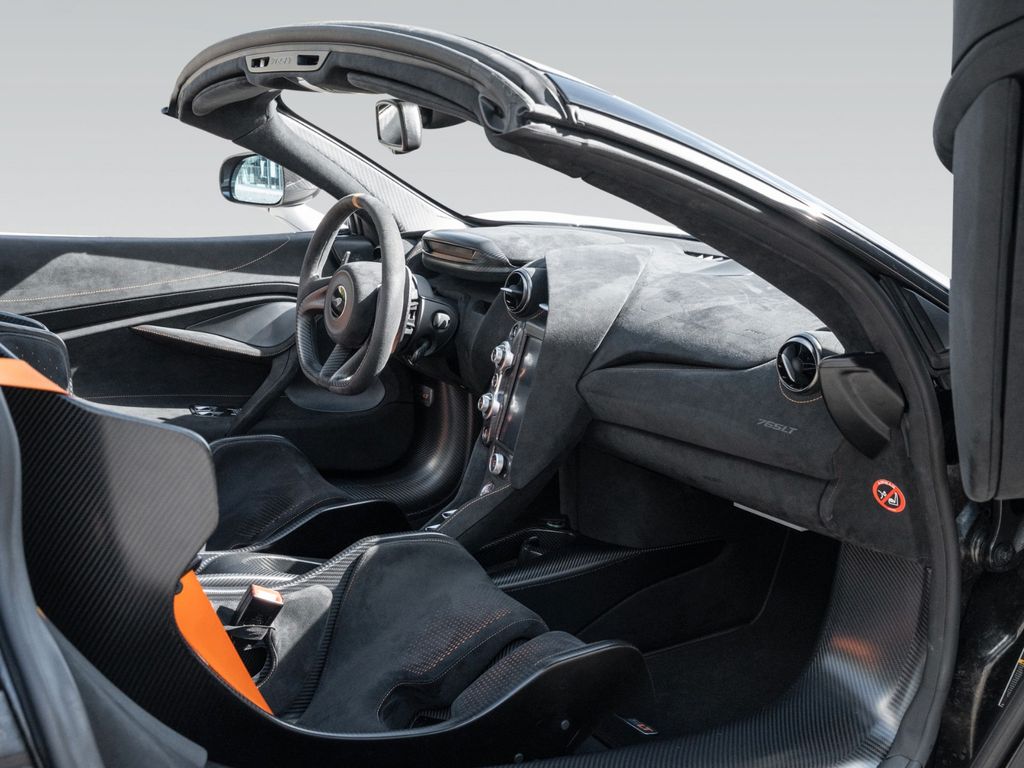 McLaren 765LT 2022