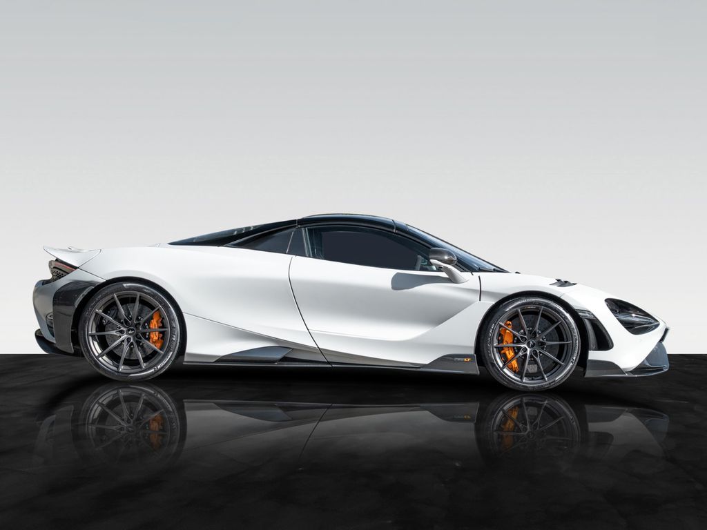 McLaren 765LT 2022