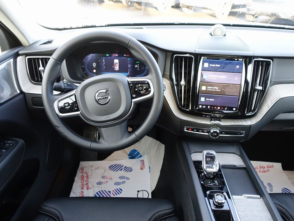 Volvo XC60 2025