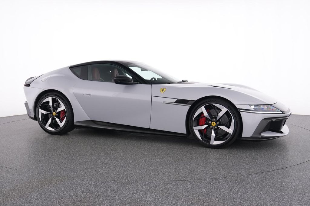 Ferrari 12Cilindri 2025