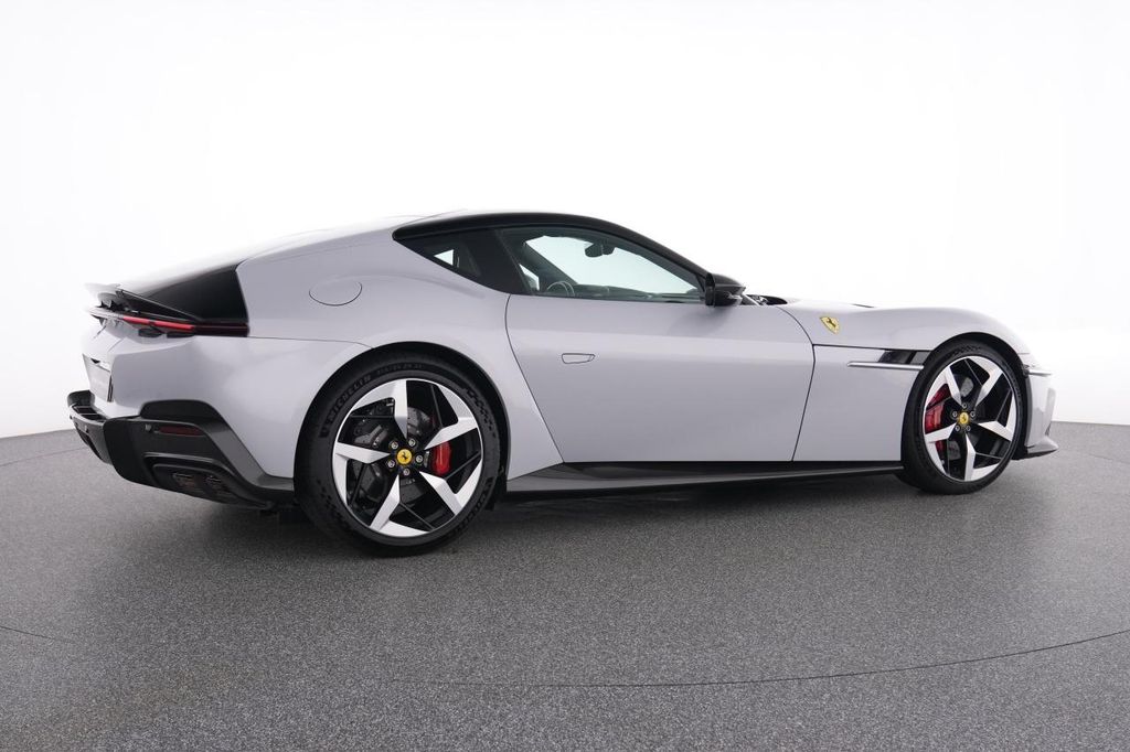 Ferrari 12Cilindri 2025