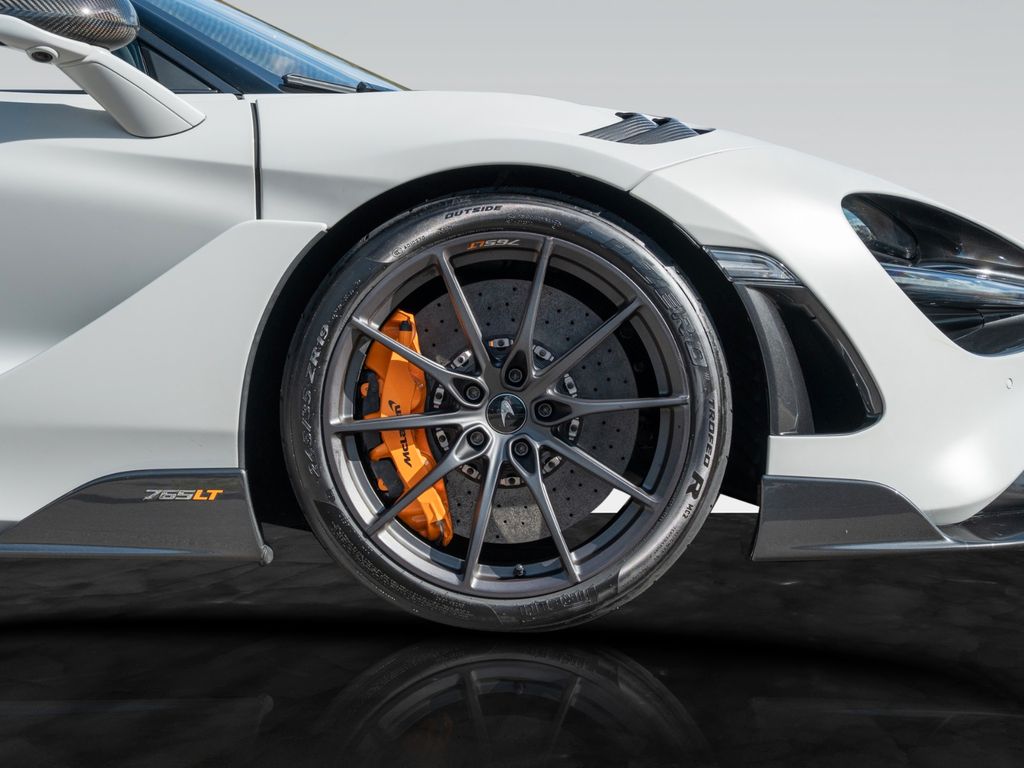 McLaren 765LT 2022
