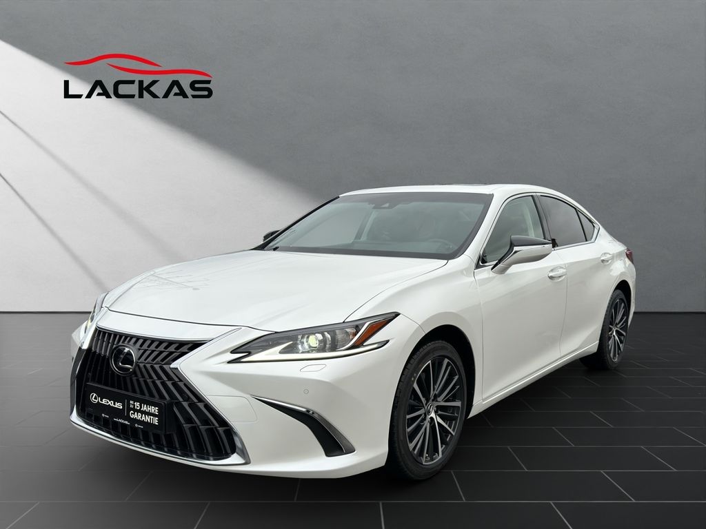 Lexus ES 300 2025
