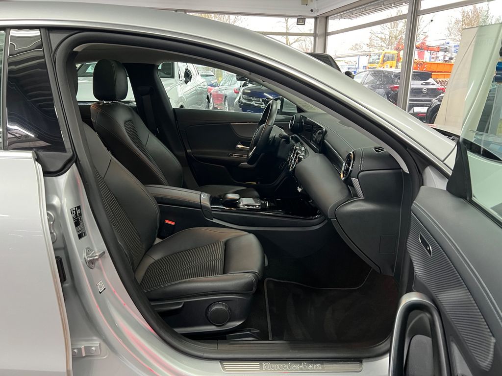 Mercedes-Benz CLA 200 2021