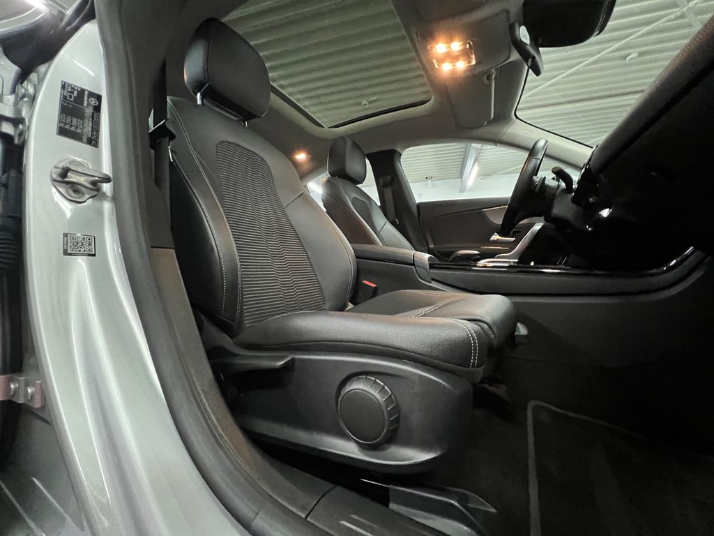 Mercedes-Benz CLA 200 2021