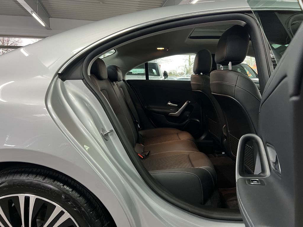 Mercedes-Benz CLA 200 2021