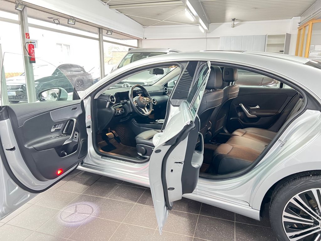 Mercedes-Benz CLA 200 2021