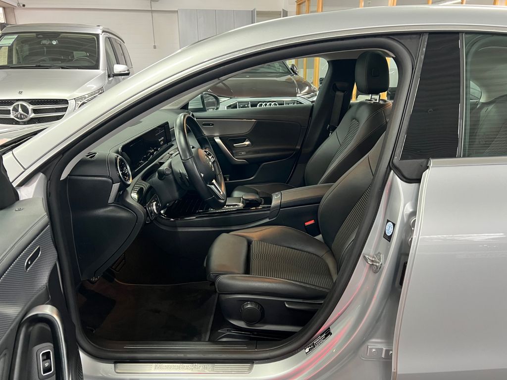 Mercedes-Benz CLA 200 2021