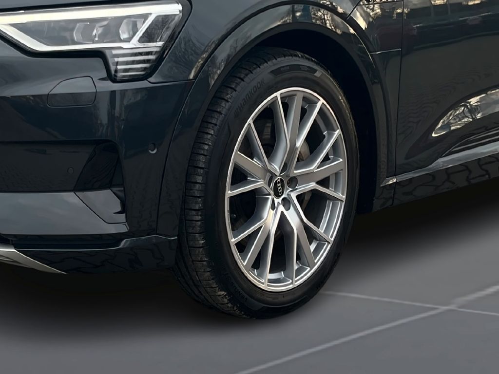 Audi e-tron 2022