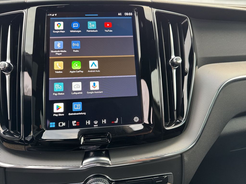 Volvo XC60 2025