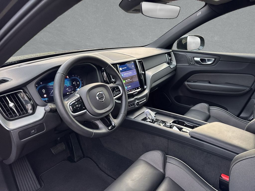 Volvo XC60 2025