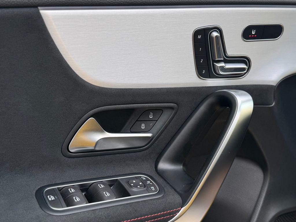 Mercedes-Benz A 200 2023