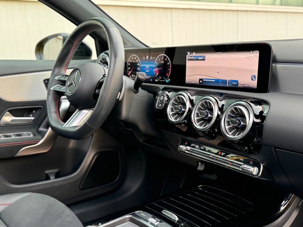 Mercedes-Benz A 200 2023