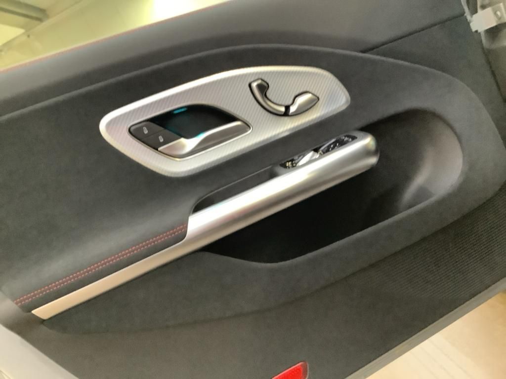 Mercedes-Benz CLA 350 2025