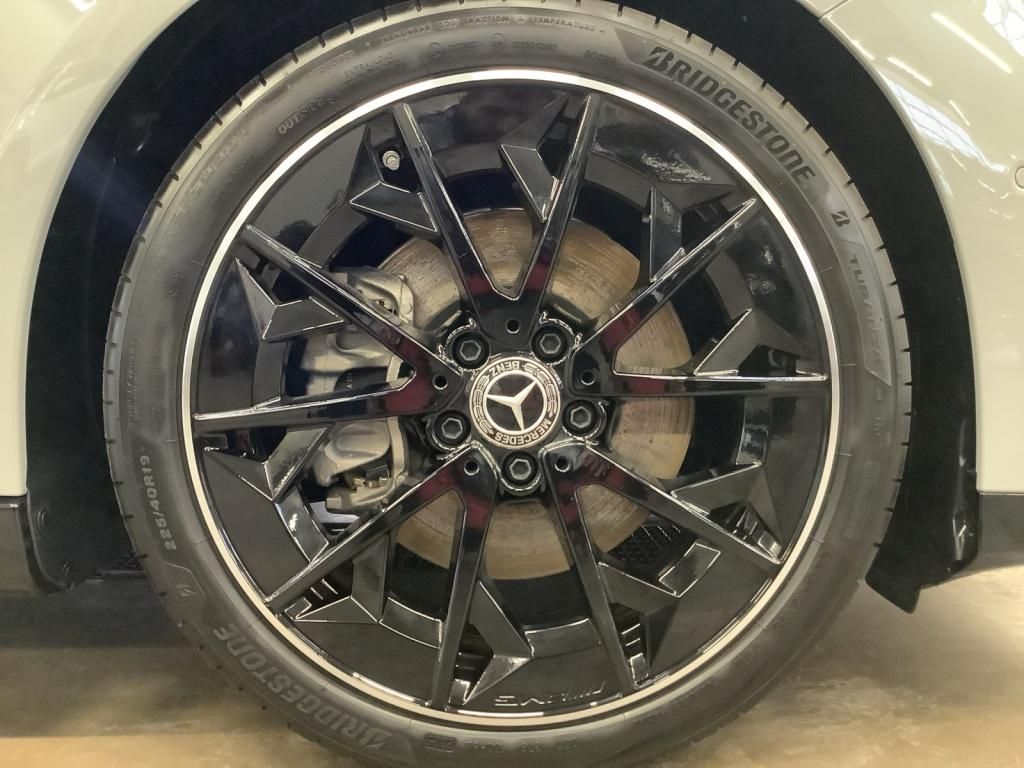 Mercedes-Benz CLA 350 2025