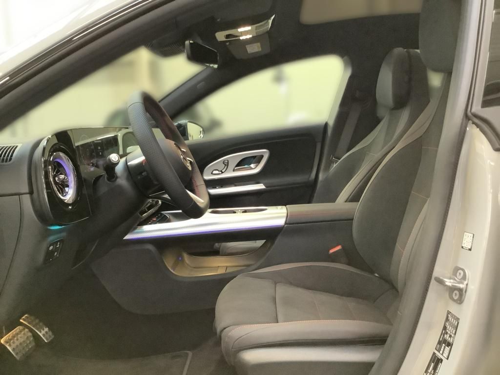Mercedes-Benz CLA 350 2025