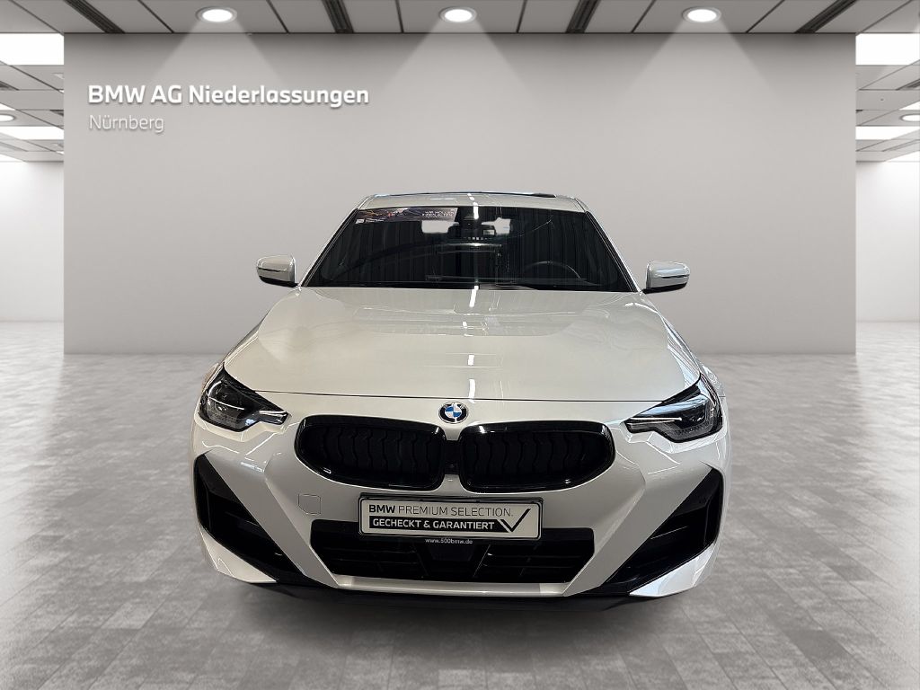 BMW 220 2025
