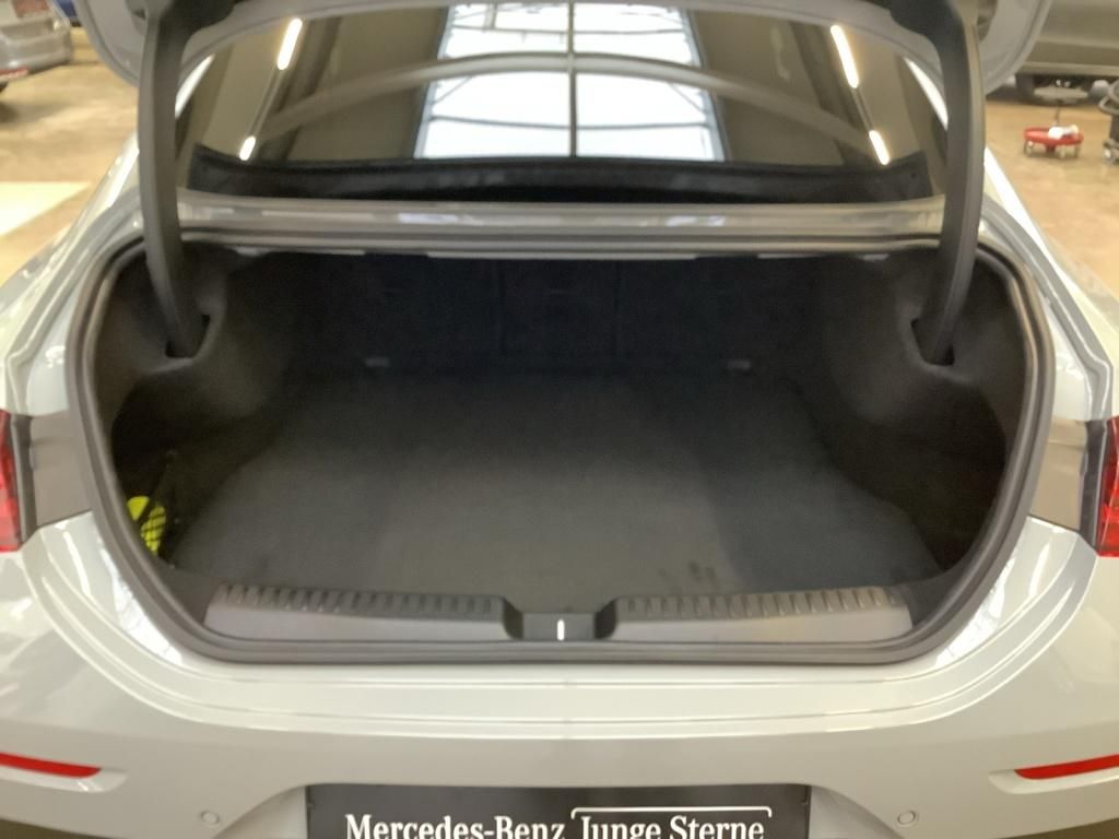 Mercedes-Benz CLA 350 2025