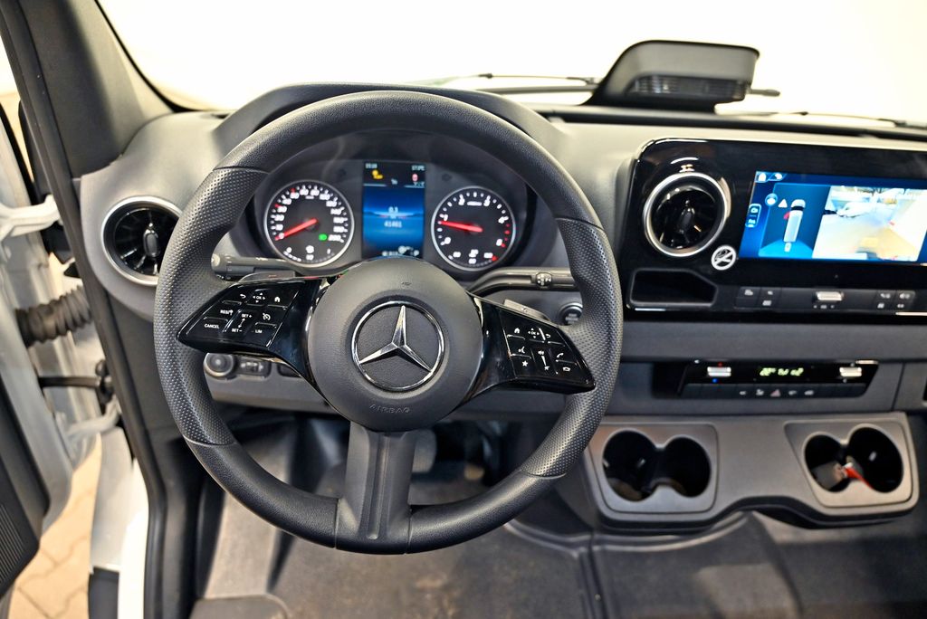 Mercedes-Benz Sprinter 2024